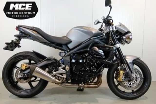 Triumph Street Triple R (2009) thumbnail 1