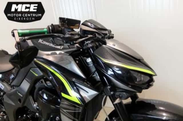 Kawasaki Z1000 (2017) thumbnail 4