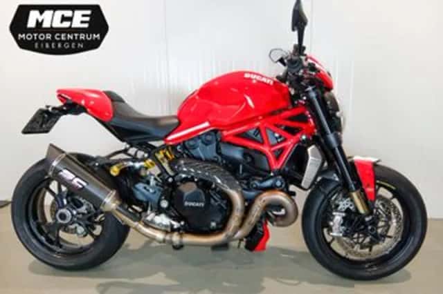 Ducati Monster 1200 R (2016) thumbnail 2