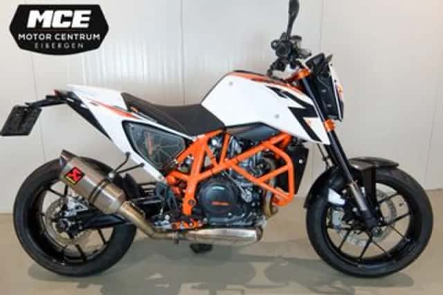 KTM 690 Duke R (2013) thumbnail 1