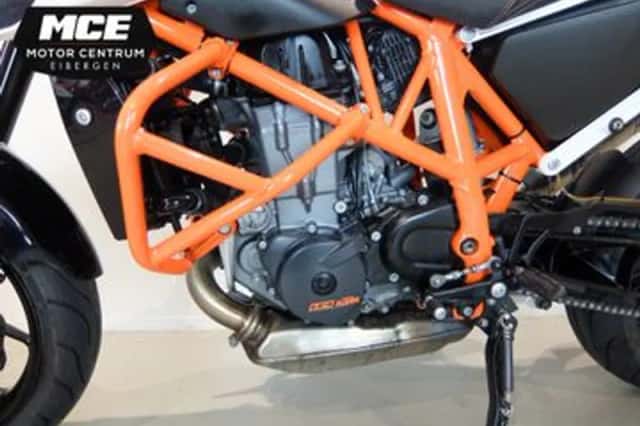 KTM 690 Duke R (2013) thumbnail 6