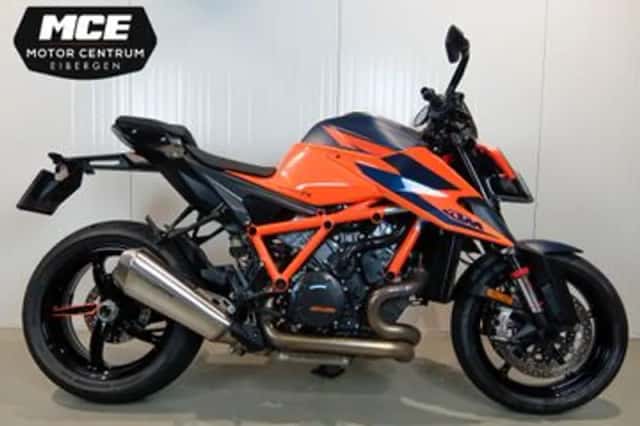 KTM 1290 SuperDuke R (2021) thumbnail 1