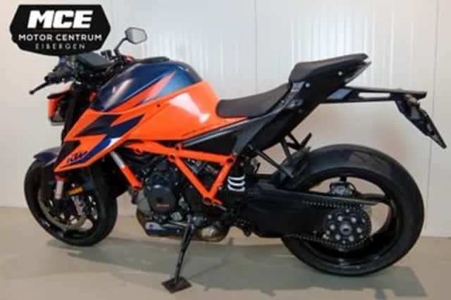 KTM 1290 SuperDuke R (2021) thumbnail 5