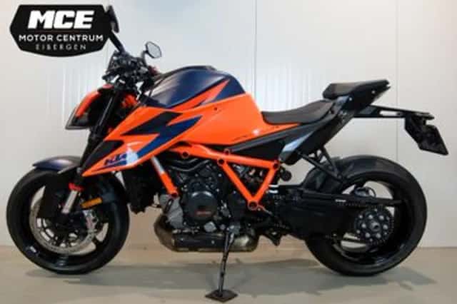 KTM 1290 SuperDuke R (2021) thumbnail 6