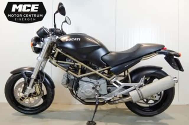 Ducati Monster 600 (2001) thumbnail 2