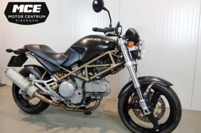 Ducati Monster 600 (2001) thumbnail 3