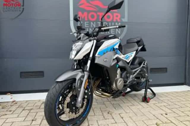 CFMoto 650 NK (2022) thumbnail 2