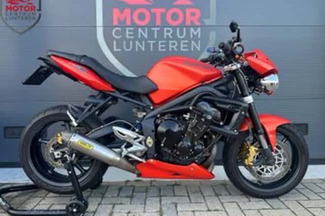 Triumph Speed Triple 675 R (2010) thumbnail 3