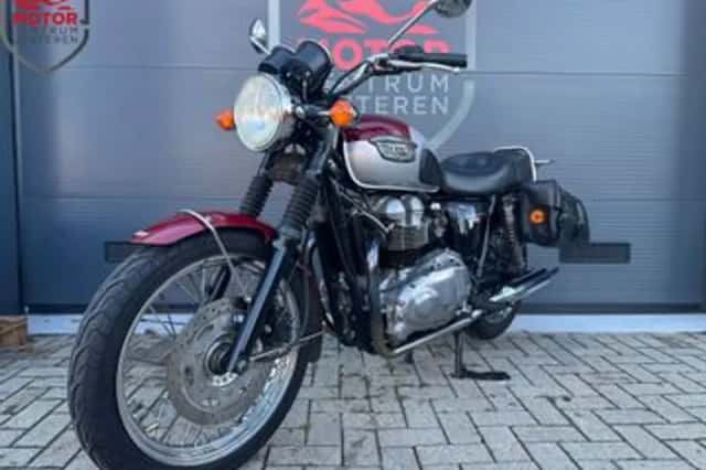 Triumph Bonneville 800 (2002) thumbnail 2