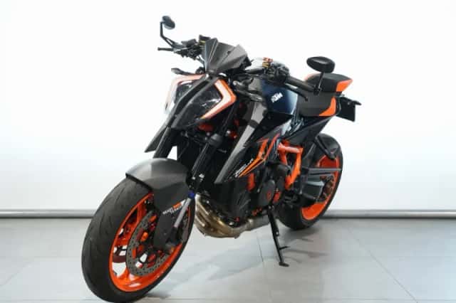 KTM 1290 Super Duke R EVO (2024) thumbnail 3