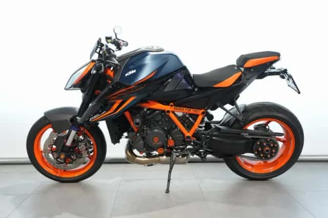 KTM 1290 Super Duke R EVO (2024) thumbnail 4