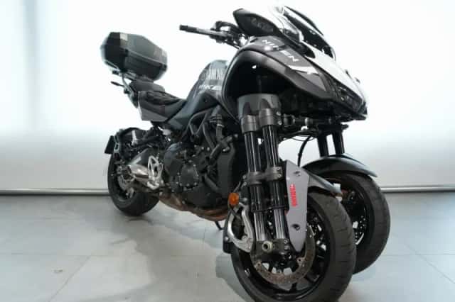 Yamaha Niken (2021) thumbnail 2