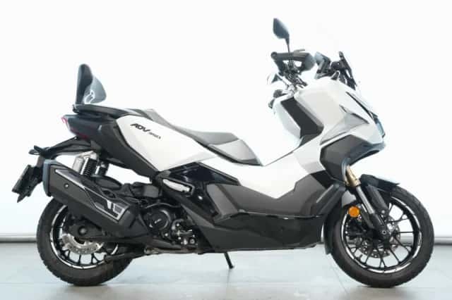 Honda Adv 350 (2024) thumbnail 1