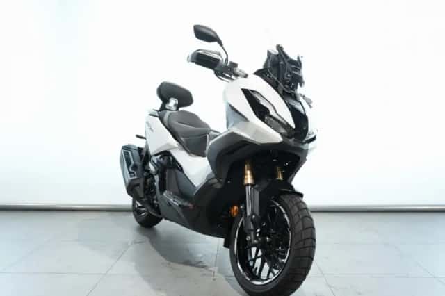 Honda Adv 350 (2024) thumbnail 2
