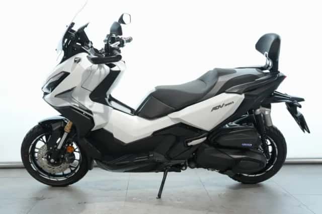 Honda Adv 350 (2024) thumbnail 4