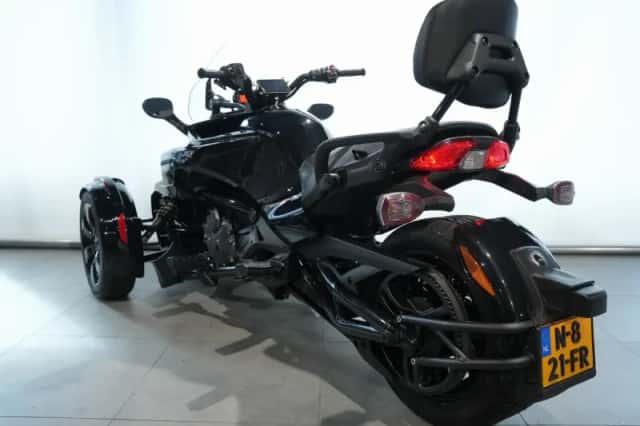 Can-Am Spyder F3 (2021) thumbnail 4