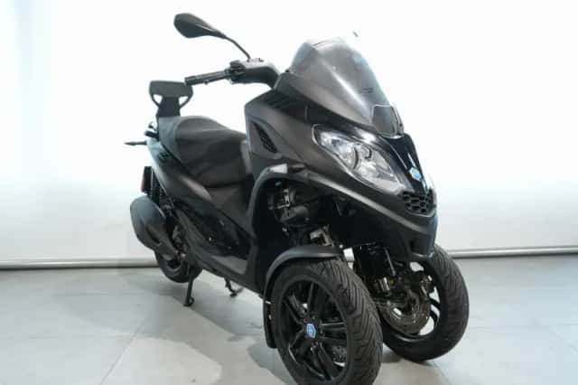 Piaggio MP3 300 HPE Sport (2023) thumbnail 2