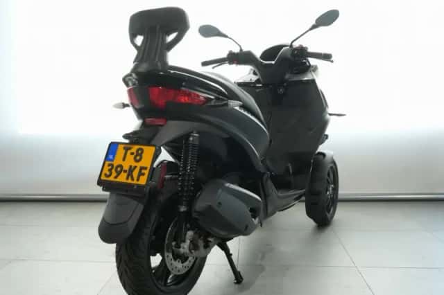 Piaggio MP3 300 HPE Sport (2023) thumbnail 6