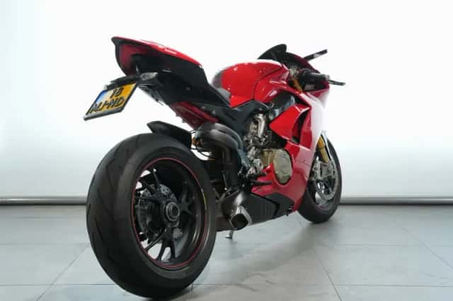 Ducati Panigale V4S (2018) thumbnail 6