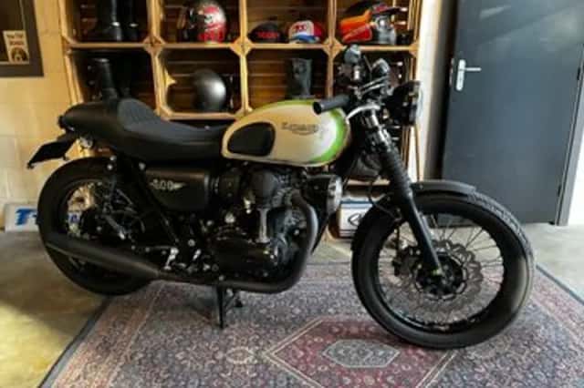 Kawasaki W800 (2013) thumbnail 1