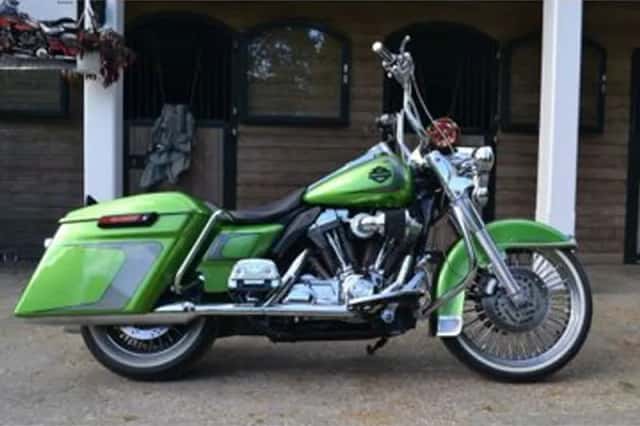 Harley-Davidson Road King Classic (2005) thumbnail 1