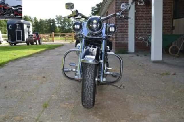 Harley-Davidson Softail Deluxe (2005) thumbnail 3