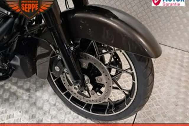 Harley-Davidson Road Glide 131 (2021) thumbnail 3