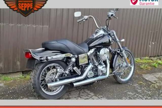 Harley-Davidson Wide Glide (2005) thumbnail 2