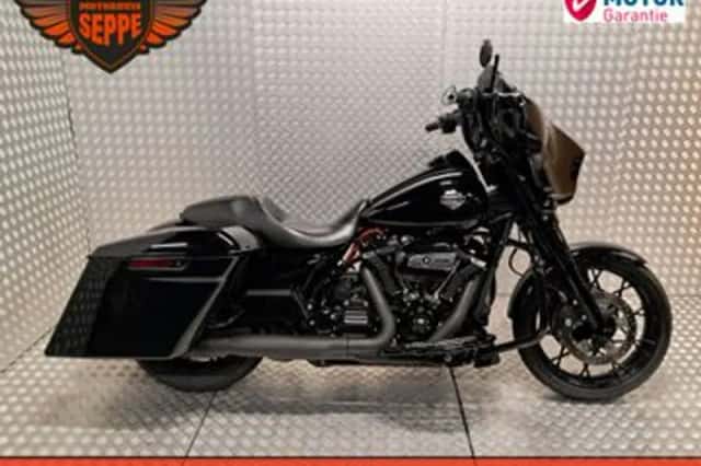 Harley-Davidson Street Glide (2020) thumbnail 1