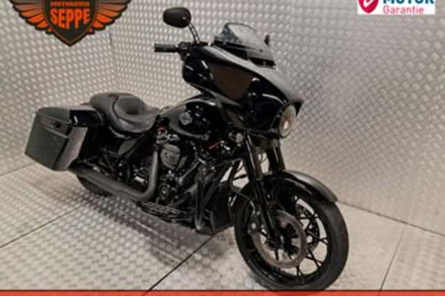 Harley-Davidson Street Glide (2020) thumbnail 2
