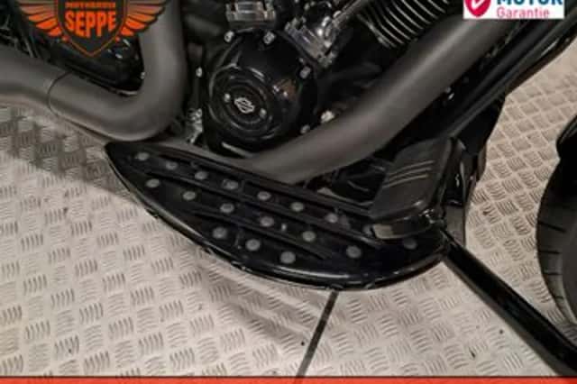 Harley-Davidson Street Glide (2020) thumbnail 6