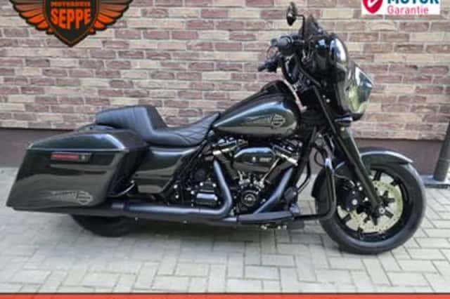 Harley-Davidson Street Glide Special (2019) thumbnail 1