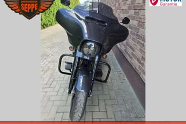 Harley-Davidson Street Glide Special (2019) thumbnail 2
