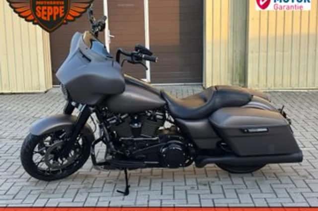 Harley-Davidson Street Glide Special 114 (2021) thumbnail 1