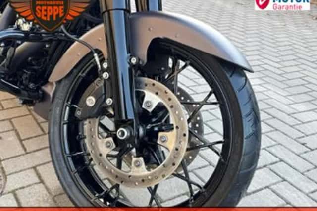 Harley-Davidson Street Glide Special 114 (2021) thumbnail 2