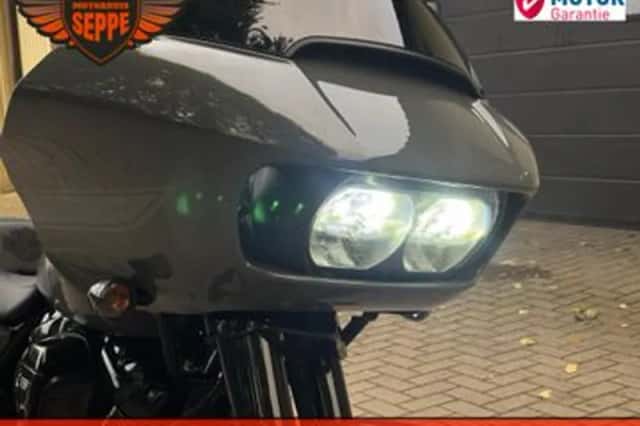 Harley-Davidson Road Glide Special (2020) thumbnail 2
