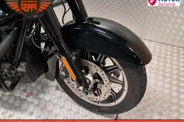 Harley-Davidson Road King (2019) thumbnail 3