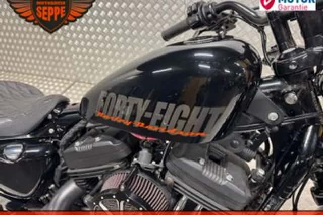 Harley-Davidson Sportster Forty-Eight (2013) thumbnail 3