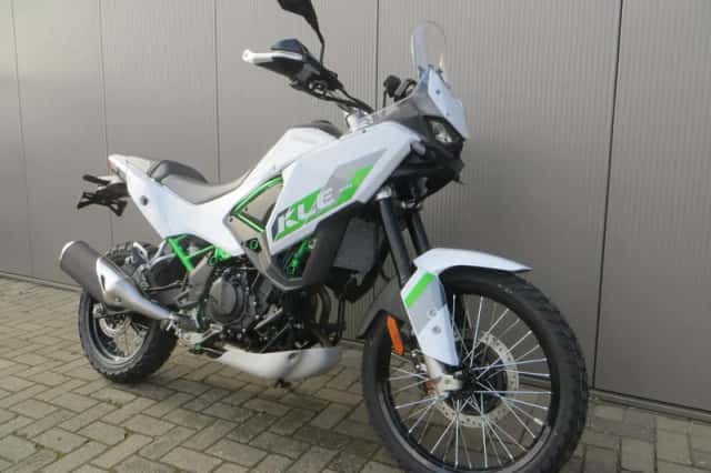 Kawasaki KLE 500 (2026) thumbnail 3
