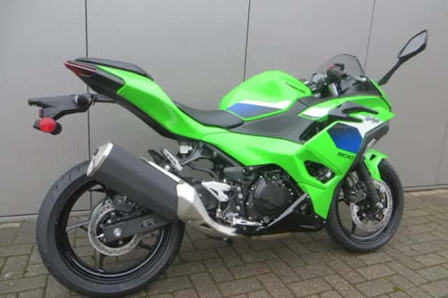 Kawasaki Ninja 500 (2026) thumbnail 2