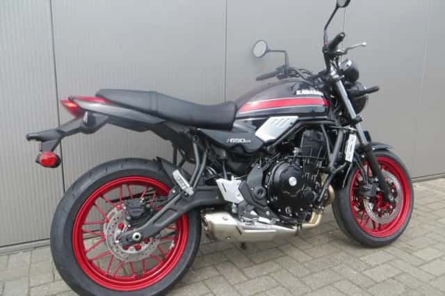 Kawasaki Z 650 RS (2026) thumbnail 2