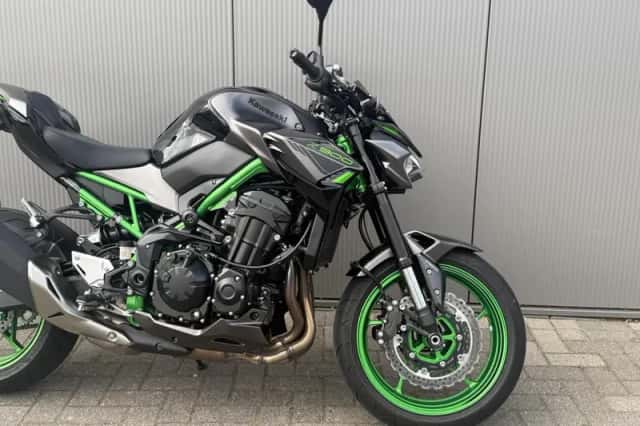 Kawasaki Z900 (2024) thumbnail 3