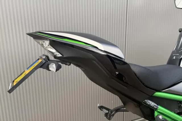 Kawasaki Z900 (2024) thumbnail 5