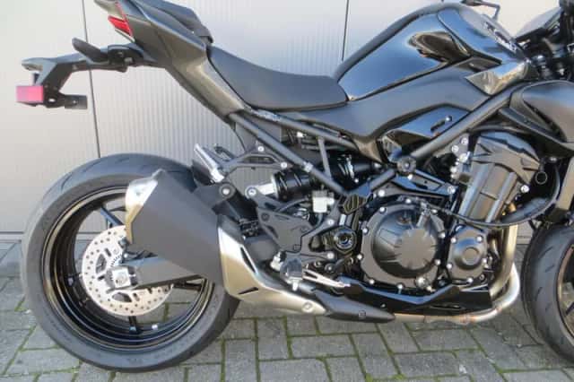 Kawasaki Z900 (2026) thumbnail 6