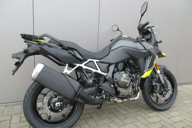 Suzuki 800 V-Strom (2026) thumbnail 2