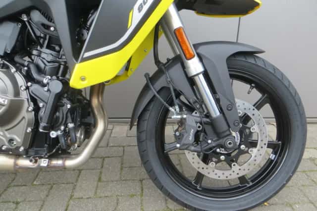 Suzuki 800 V-Strom (2026) thumbnail 4