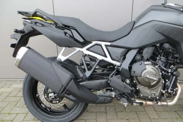 Suzuki 800 V-Strom (2026) thumbnail 6
