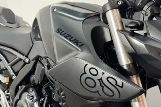 Suzuki GSX-8S (2023) thumbnail 5