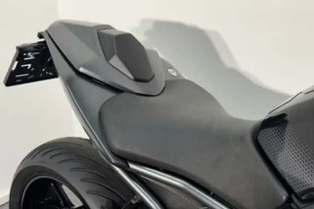 Suzuki GSX-8S (2023) thumbnail 6