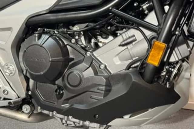 Honda NC750X (2021) thumbnail 2